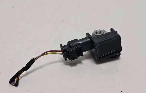 BMW X3 F25 Airbag deployment crash/impact sensor 9224177 04135 140610
