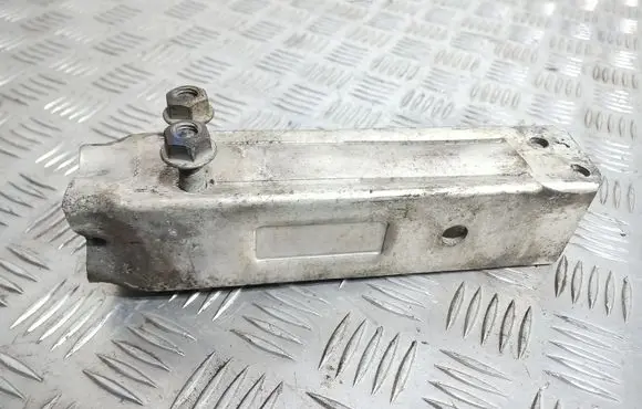 Audi A6 S6 C6 4F Front bumper shock/impact absorber 4F0807133