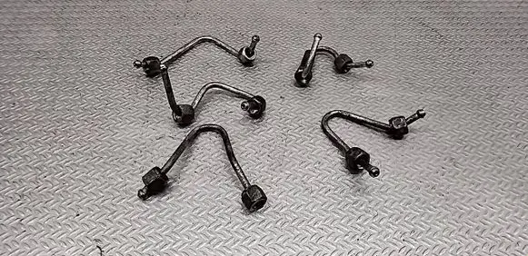 Nissan Qashqai Fuel injector supply line/pipe 