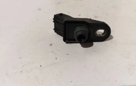 Volvo S40, V40 Air pressure sensor 0261230018