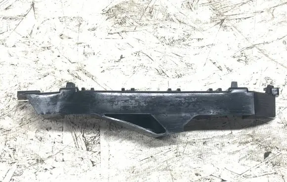 Volkswagen Touareg I Front bumper mounting bracket 7L6807183A