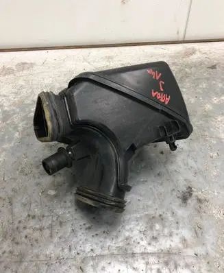 Intake resonator