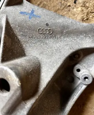 Volkswagen Touareg III Gearbox mounting bracket 4M0399263P