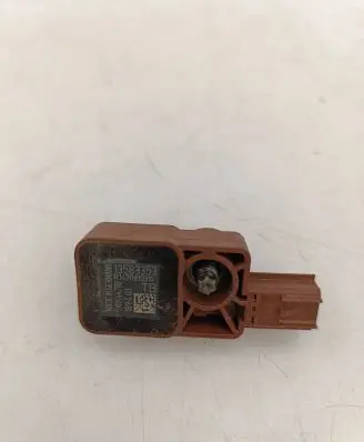 Opel Insignia A Airbag deployment crash/impact sensor 13583353 R1470810311