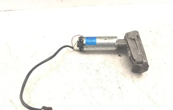 Mercedes-Benz S W220 Seat adjustment motor 0130002479 2208201542