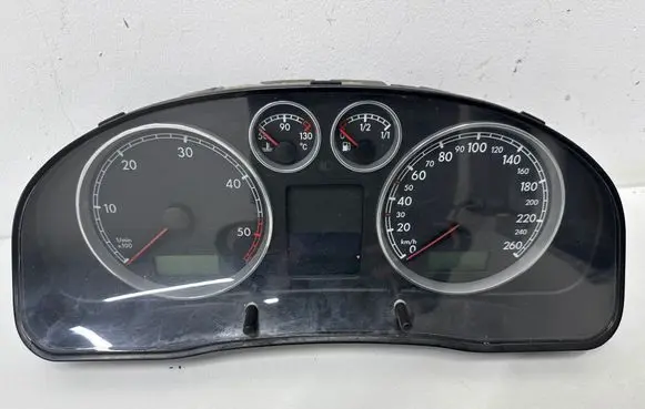 Volkswagen PASSAT B5.5 Speedometer (instrument cluster) 3B0920826A 100501074308