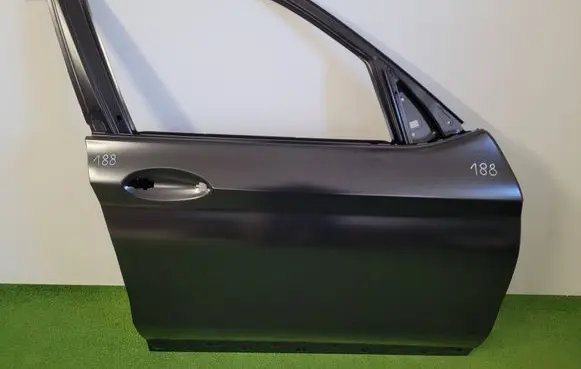 BMW X3 G01 Front door 41007465528