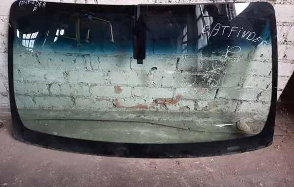 Nissan Pathfinder R51 Front windscreen/windshield window 43R001574 E143R001574