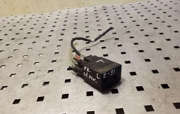 BMW 3 E90 E91 Seat heating relay 713878710