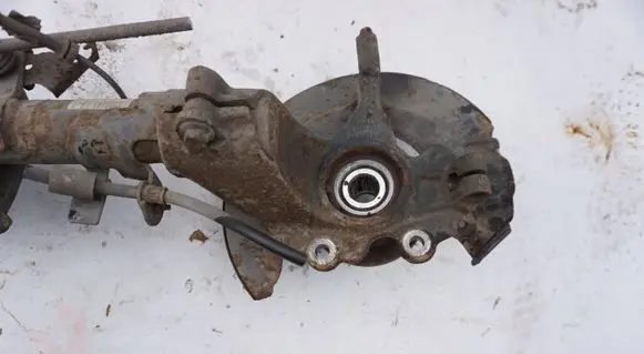 Ford C-MAX II Front wheel hub
