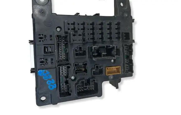 Mitsubishi Lancer VIII Fuse module 8637A321 519438101 L86370024