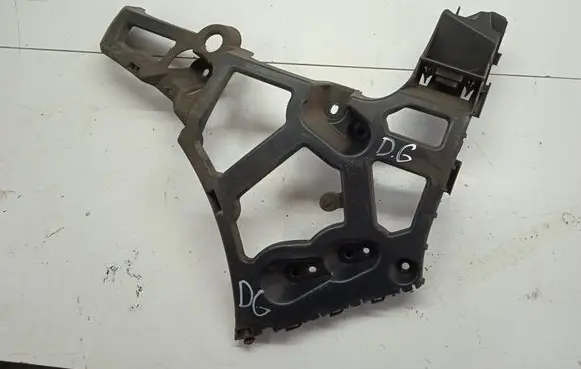 Renault Megane III Bumper support mounting bracket corner 850440006R