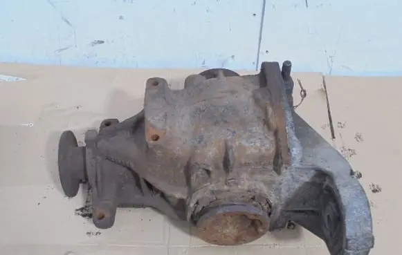 BMW 3 E36 Rear differential 1214009