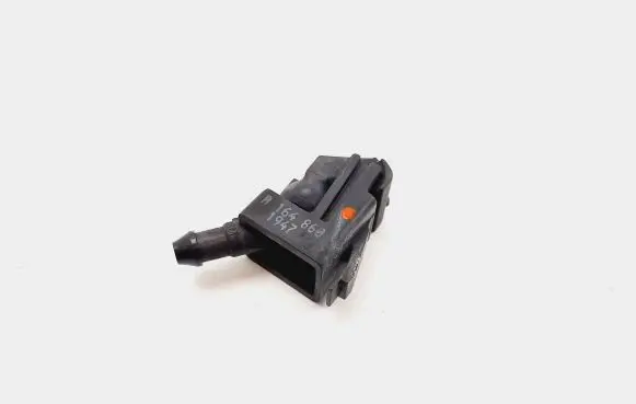 Mercedes-Benz GL X164 Windshield washer spray nozzle A1648601947