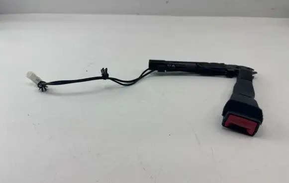 BMW 1 F20 F21 Front seatbelt buckle 7259387