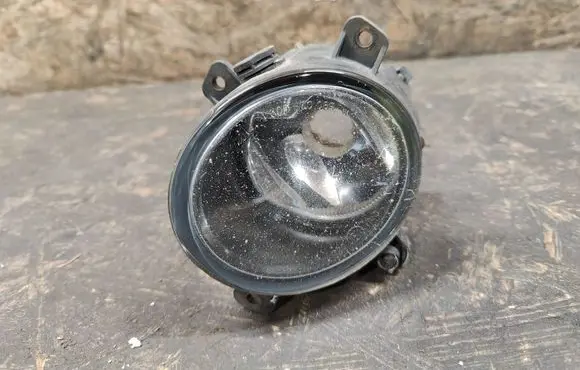 Ford Mondeo Mk III Front fog light 1S7115K202AC