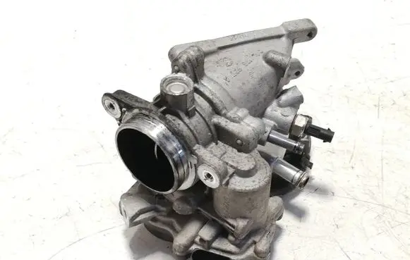 Volkswagen Caddy Throttle valve 04L128637A