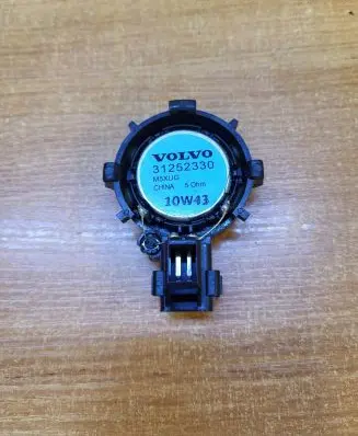 Volvo XC70 High frequency speaker in the rear doors 31252330 M5XUG 10W43