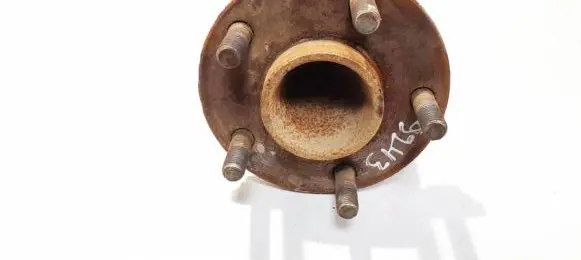 Rear wheel hub