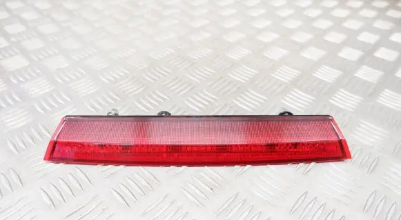 Toyota Highlander XU70 Third/center stoplight 815700E040