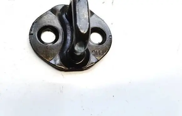 KIA Sportage Front door lock loop/hook striker 