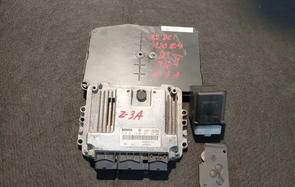 Renault Scenic II - Grand scenic II Engine control unit/module 0281011776 8200391966