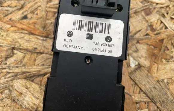 Volkswagen PASSAT B5 Electric window control switch 1J3959857