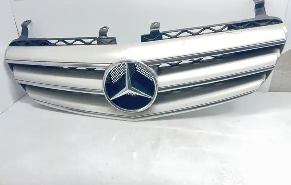 Mercedes-Benz R W251 Front grill A2518880223