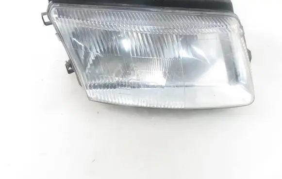 Volkswagen PASSAT B5 Headlight/headlamp 