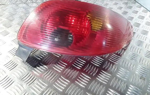 Peugeot 206 Rear/tail lights 2684