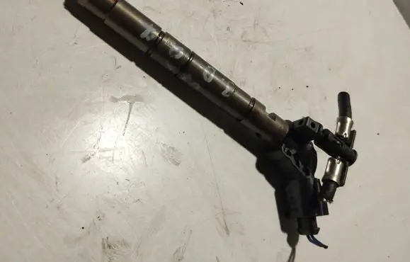 Audi Q7 4L Fuel injector 4D0971992
