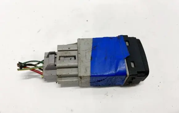 Mitsubishi Outlander Headlight level height control switch