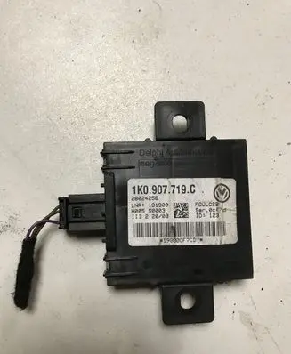 Audi A3 S3 A3 Sportback 8P Alarm control unit/module 1K0907719C 28024256