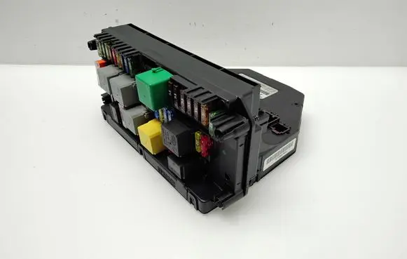 Mercedes-Benz C W204 Fuse box set A2129008107 A2129015900 A2129024403
