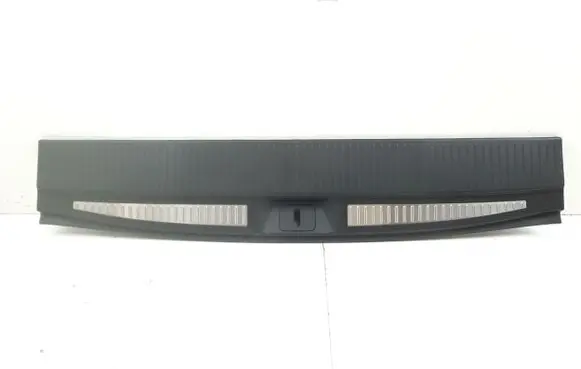 Cadillac Escalade IV Trunk/boot sill cover protection 22886552