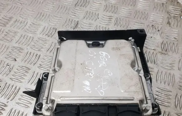 Citroen C5 Engine control unit/module 0281010886