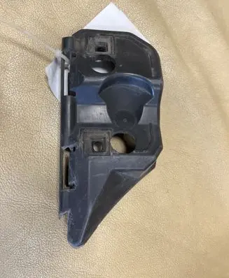 Volvo V50 Front bumper mounting bracket 30655874