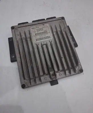 Renault Clio III Engine control unit/module ECU 8200399038