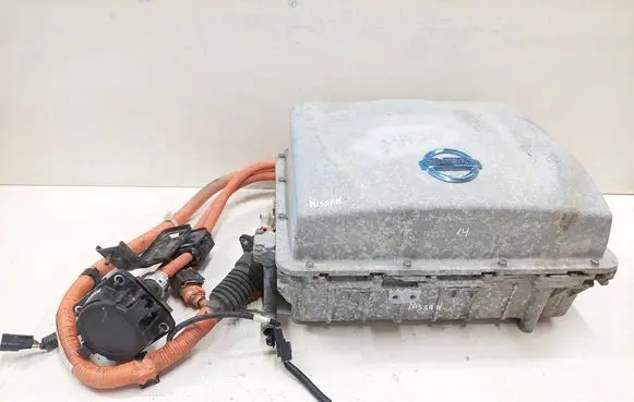 Voltage converter inverter