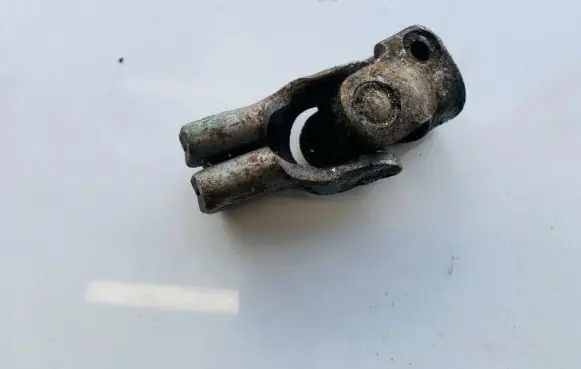 Steering column universal joint
