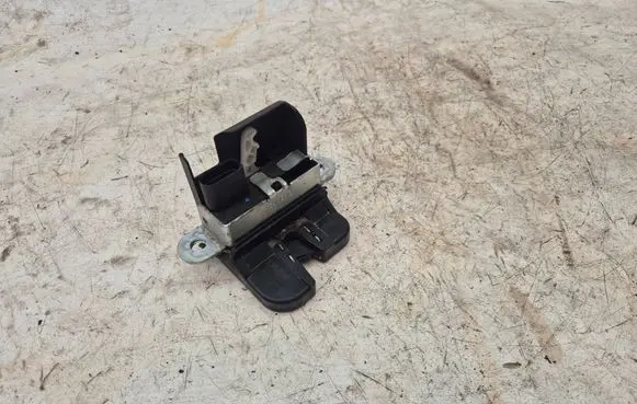 Volkswagen Golf VI Tailgate/trunk/boot lock/catch/latch 5K0827505A