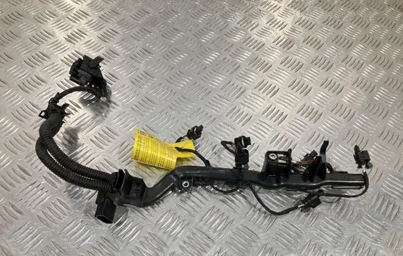 BMW 2 F44 Fuel injector wires 8685853