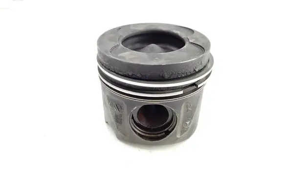 Mercedes-Benz CLS C218 X218 Piston 8370B