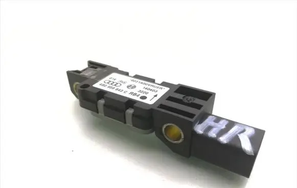 Audi A8 S8 D3 4E Airbag deployment crash/impact sensor 4B0959643C 140403