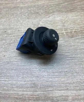 Citroen C4 I Picasso Wing mirror switch 185526