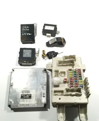 Toyota Land Cruiser (J120) Engine ECU kit and lock set 896616A330 8978335030 104020974