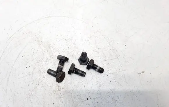 Suzuki Grand Vitara II Nuts/bolts 