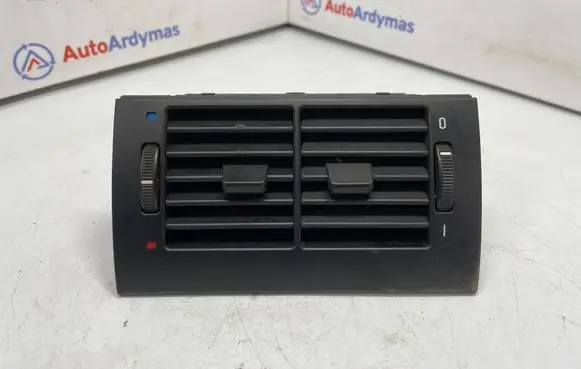 BMW 5 E39 Rear air vent grill 8376150 64228376150