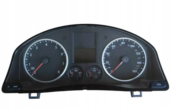 Volkswagen Tiguan Speedometer (instrument cluster) 5N0920950C