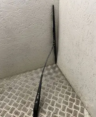 Peugeot 406 Front wiper blade arm